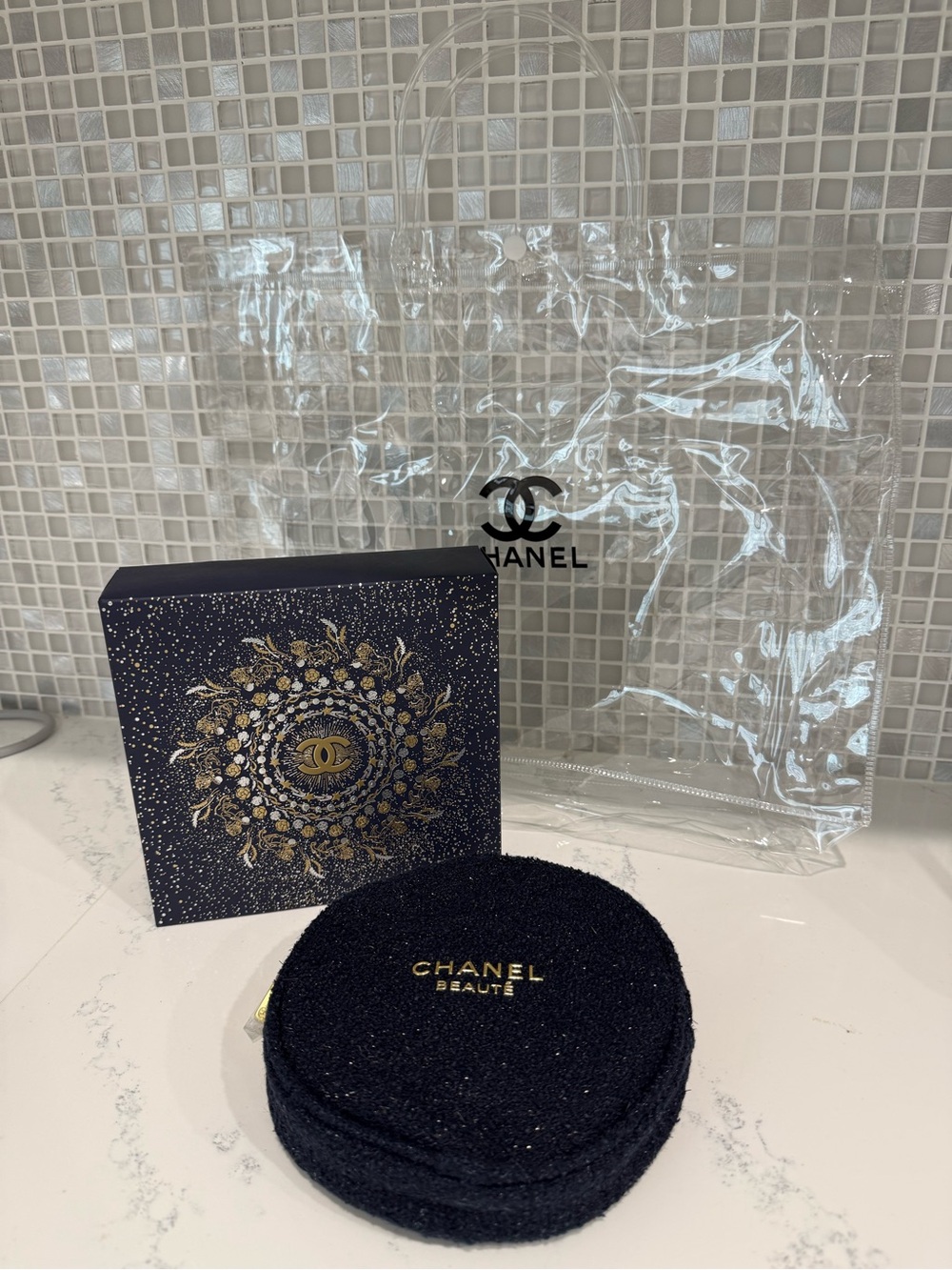 NEW CHANEL Beaute 2025 Christmas Limited Round Makeup Cosmetic Pouch Bag